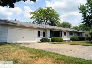 2705 Fireside Dr, Lansing, MI 48910
