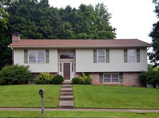 1900 Cottonwood Dr, Lexington, KY 40514