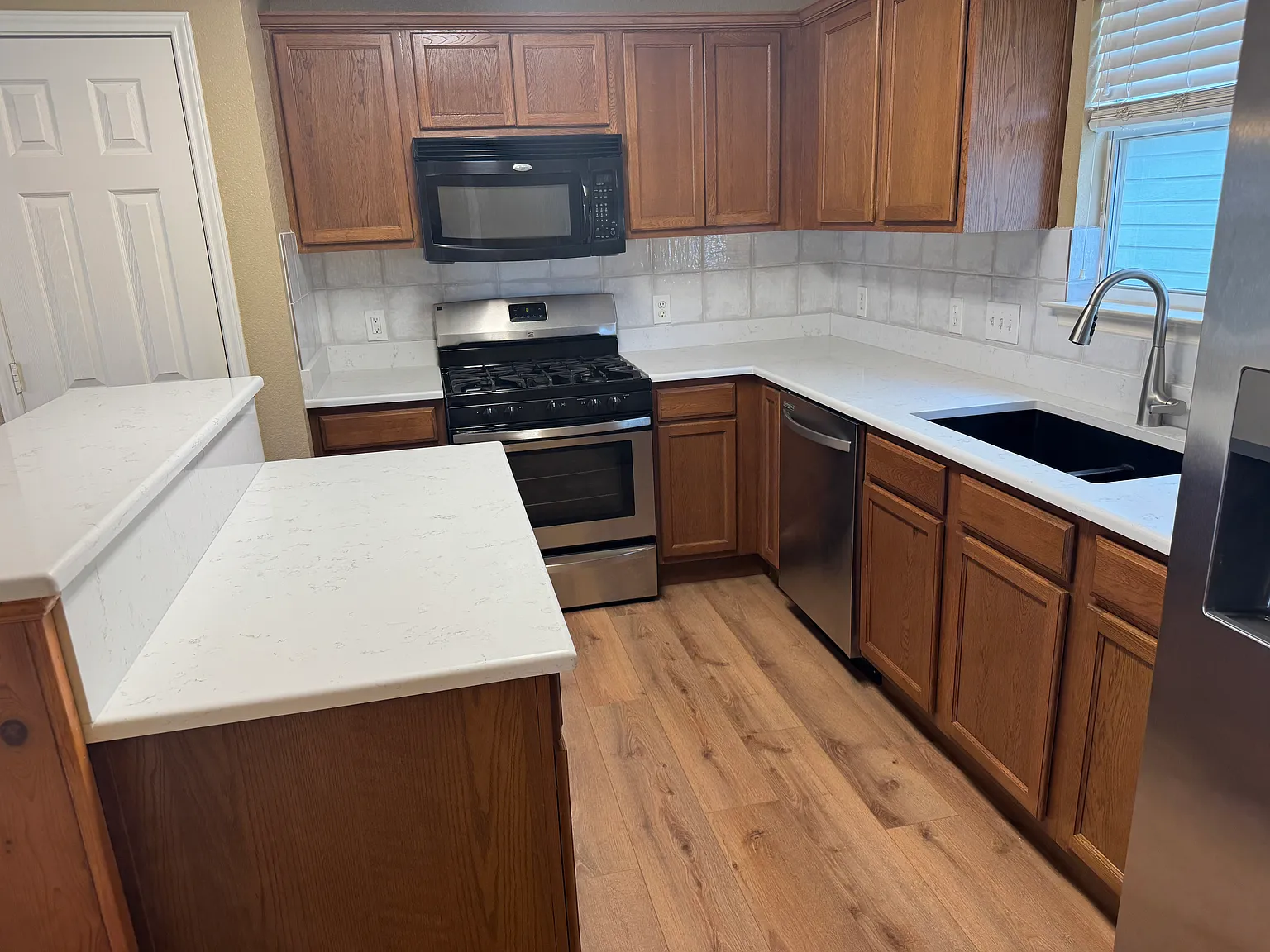 4 bed, 2.5 bath, 1872 sqft, $1,980 — Photo 4