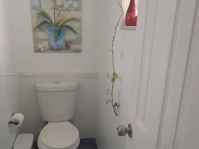 1075 NE Miami Gardens Dr #708 — Photo 15