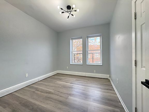 4th image of 117 Wade St APT 4H