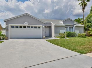 18659 Shauna Manor Dr, Boca Raton, FL 33496