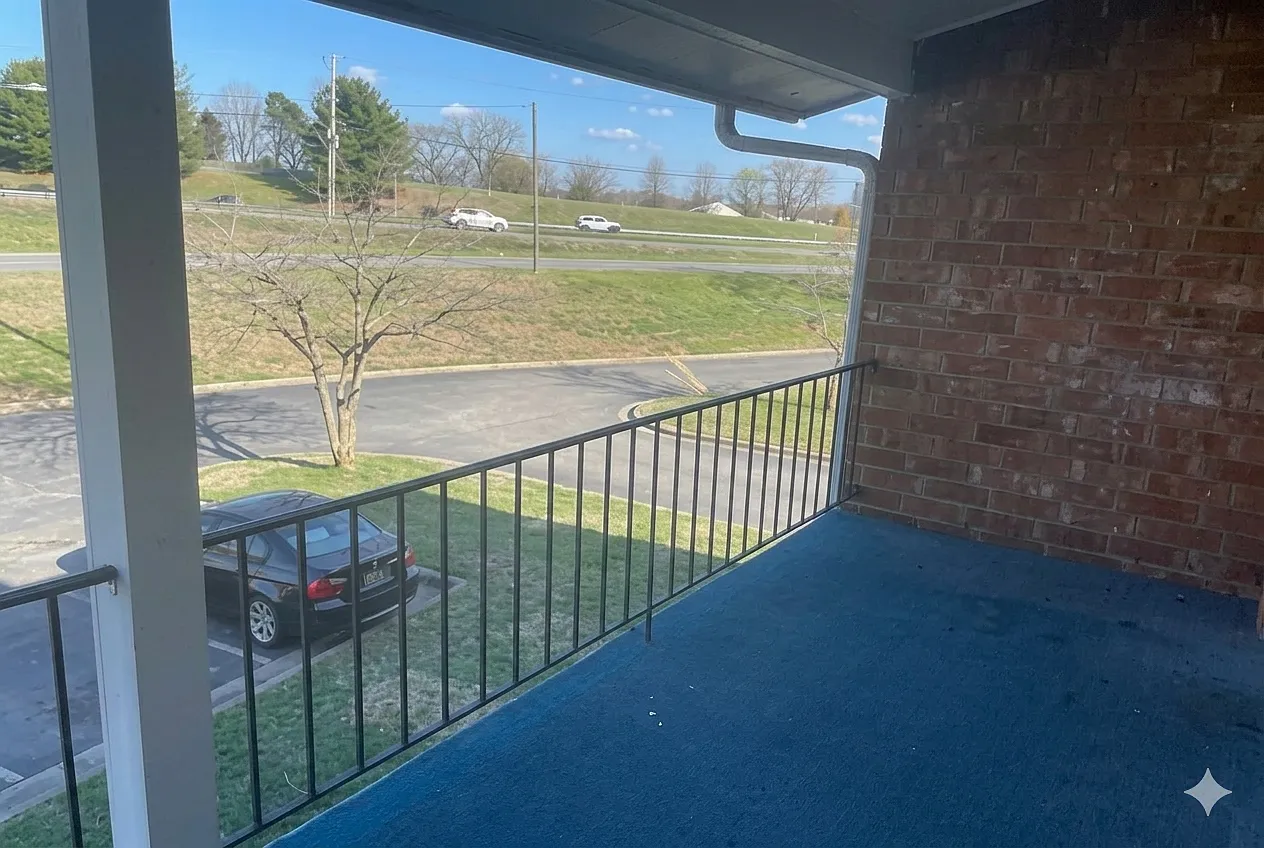 2 bed, 816 sqft, $995 — Photo 2