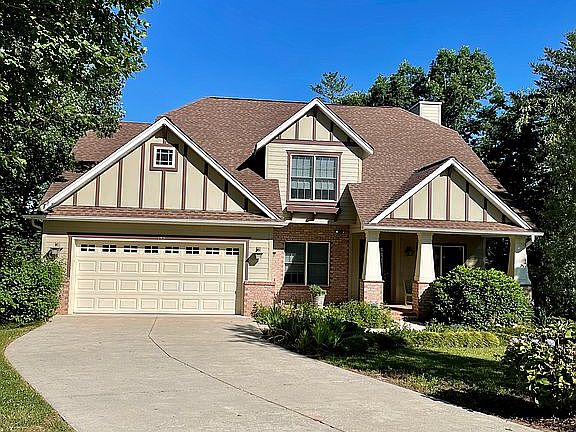 3rd image of 145 Winwood Cir