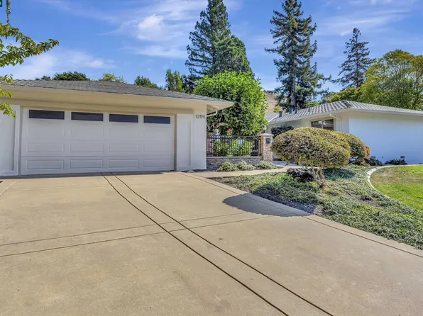 1259 Larch Ave, Moraga, CA 94556