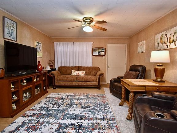 3rd image of 6135 Coco Dr