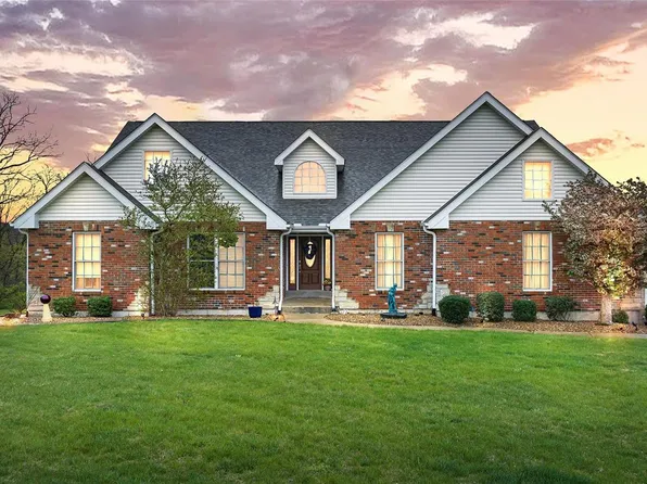 75 Moonlight Dr, Troy, MO 63379