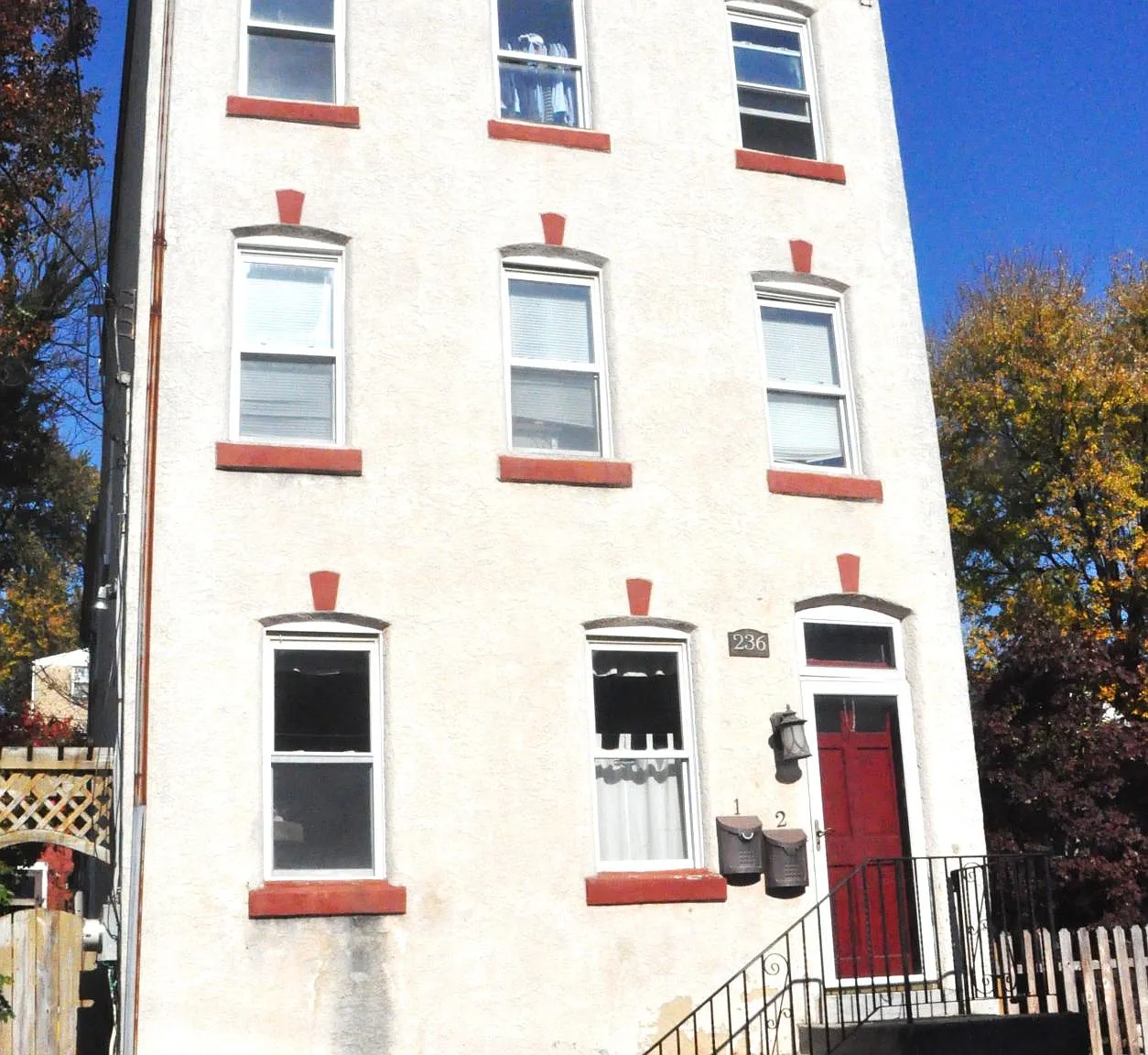 2 bed, 1100 sqft, $2,000 — Photo 1