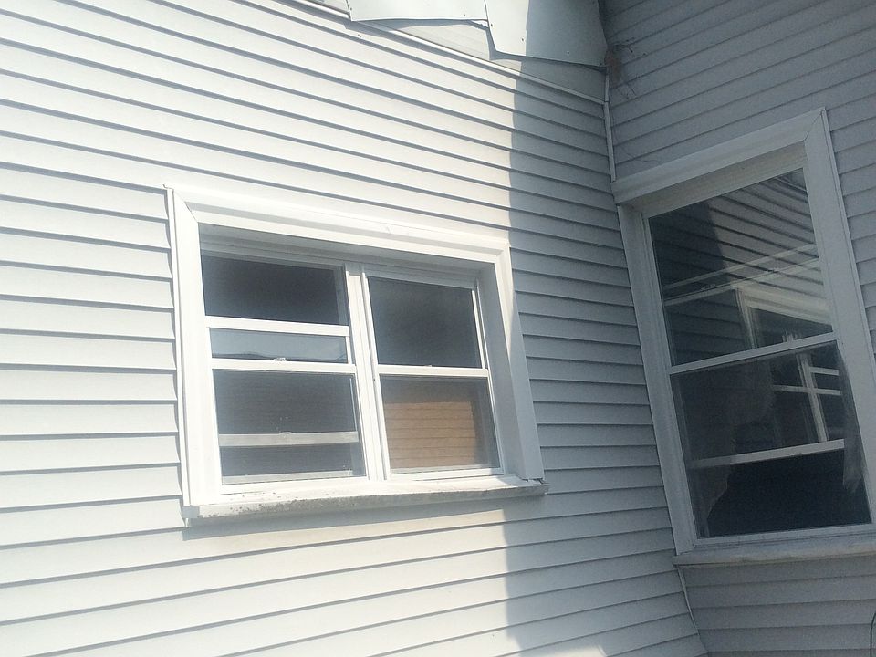 2nd image of 627 N Indianapolis Ave