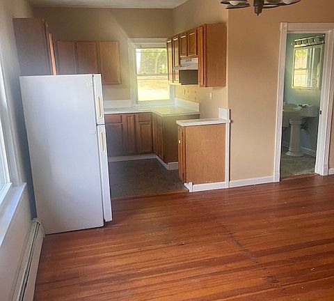 4th image of 1358 Atwood Ave