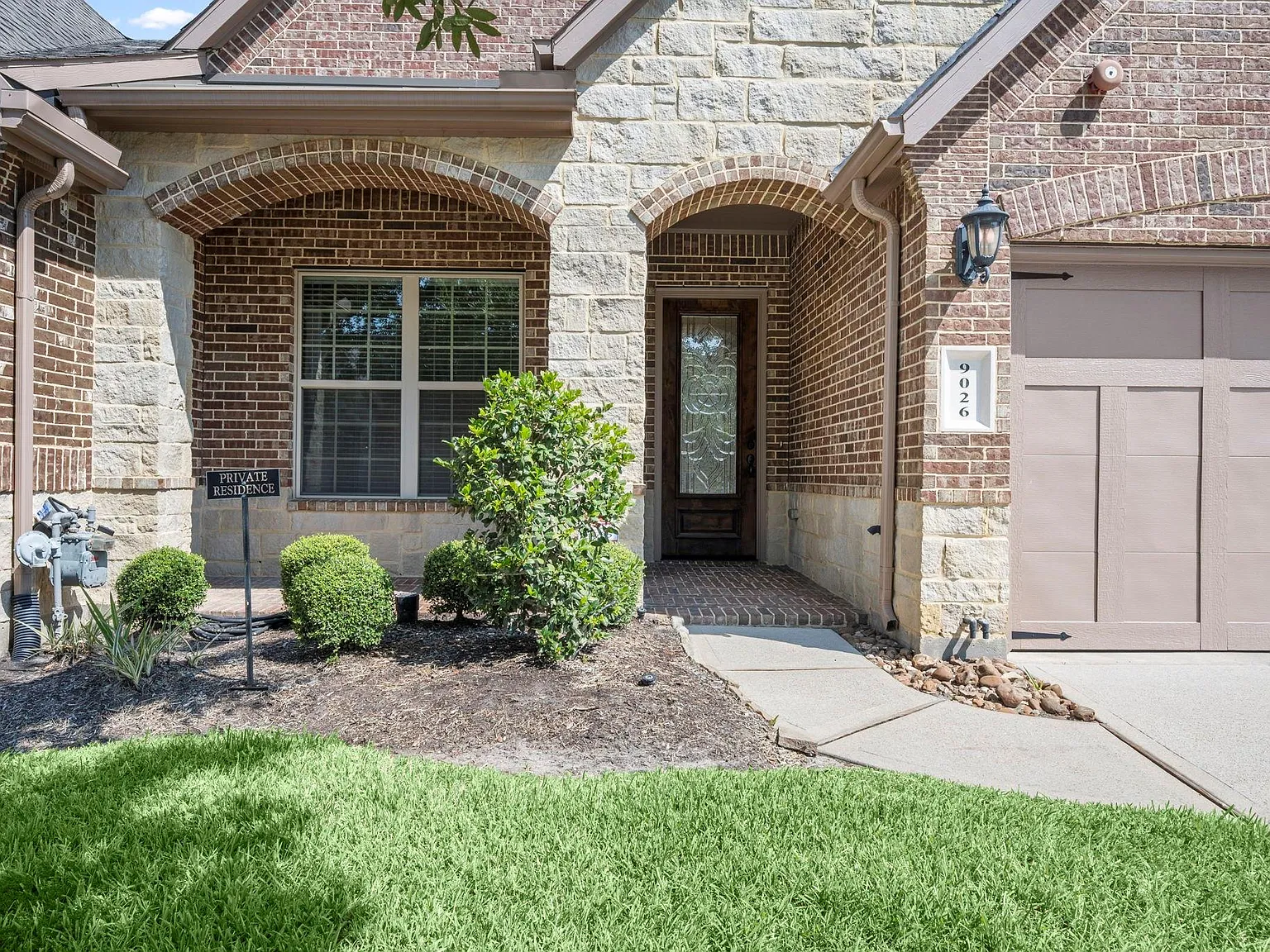 3 bed, 3.0 bath, 2925 sqft, $2,850 — Photo 3