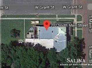 202 S Main St, Lindsborg, KS 67456