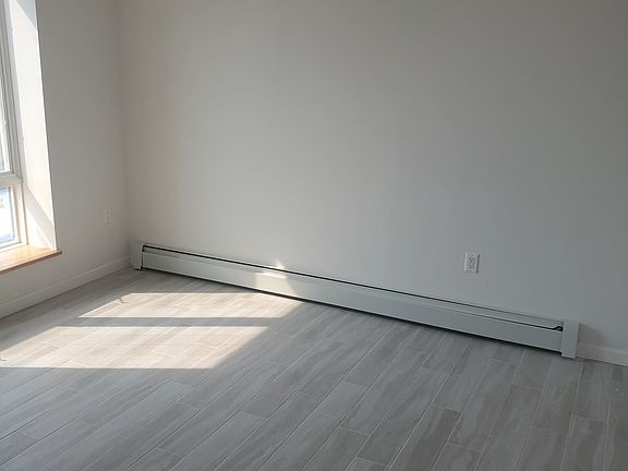 3rd image of 16 Bay 26 St #2A