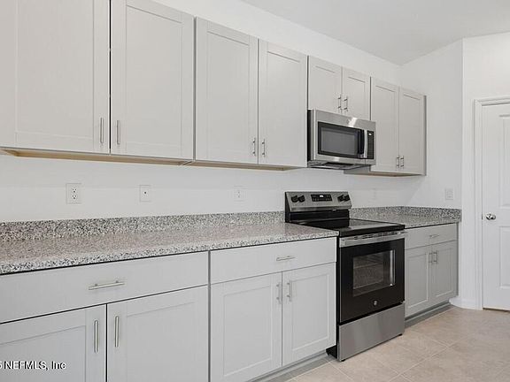 3rd image of 8136 ARCHIBALD Terrace