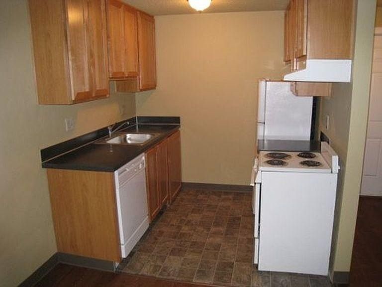 Mill Manor Apartments 1158 Mill St Eugene OR Zillow