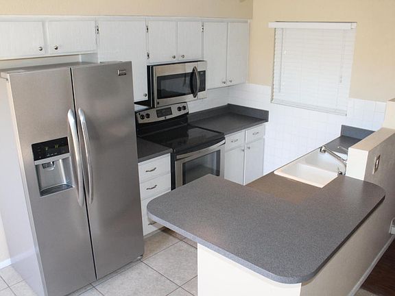 5th image of 420 W Blackhawk Dr APT 4