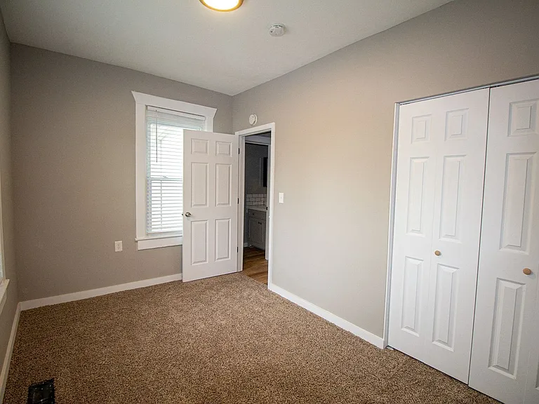 400 W Worley St — Photo 9