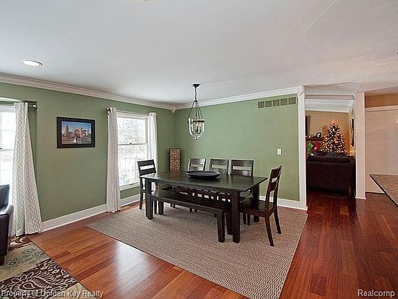2nd image of 41101 Exeter Ct