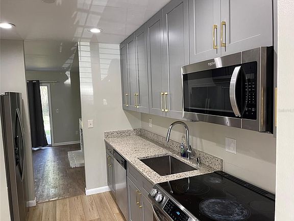 4th image of 2362 Huntington Green Ct #4