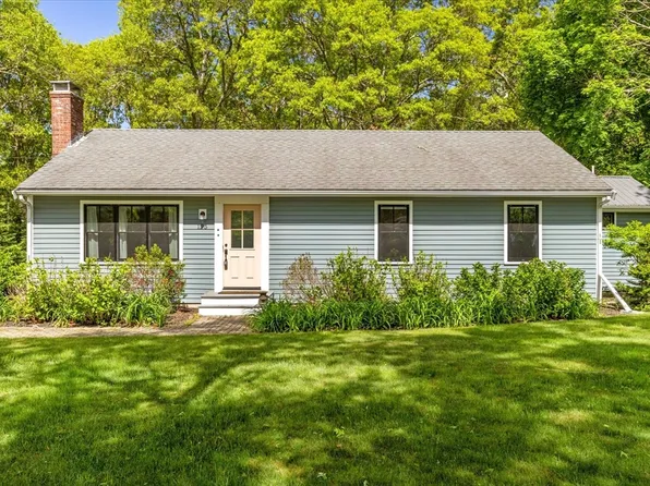 125 Highpoint Rd, Barnstable, MA 02630