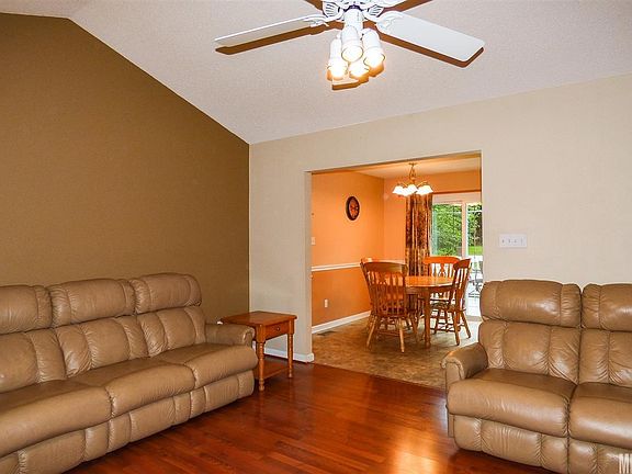 4th image of 5137 36th Street Dr NE