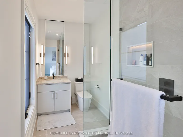 12 Bernice Ave — Photo 35