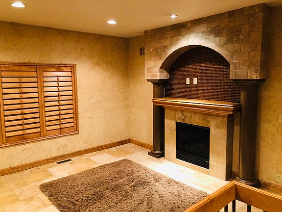 4th image of 1010 Summerlon Way