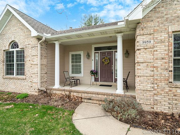 3rd image of 5959 Daybrook Ct NE
