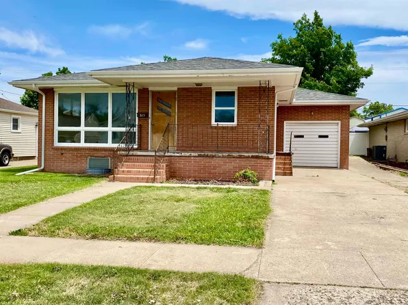 315 E 19th St, Hays, KS 67601