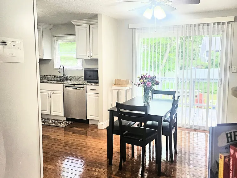 7 Harding Rd — Photo 4