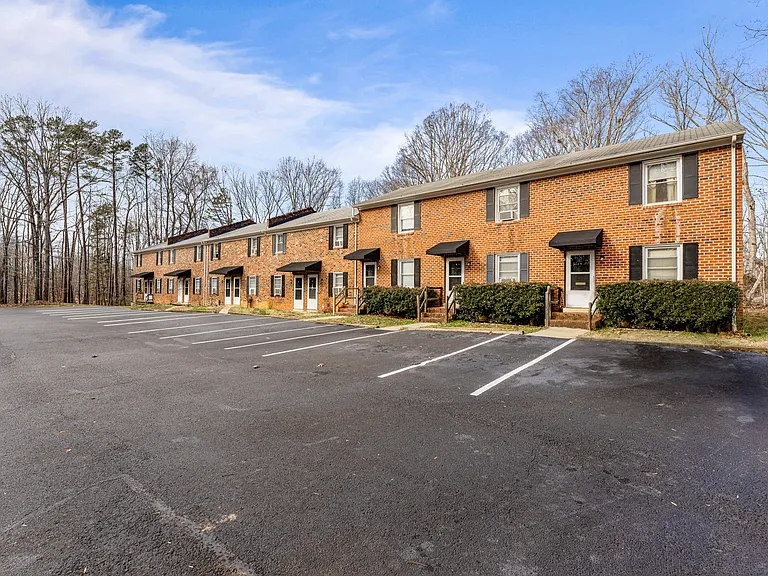 3616 Old Buckingham Rd #D — Photo 16