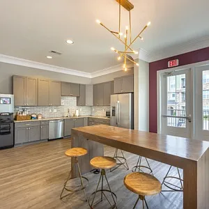 Foxwood Apartments — Photo 42