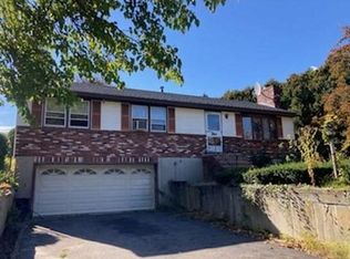 47 Chippy Ln, Methuen, MA 01844