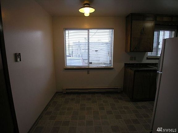 3rd image of 3821 S Thompson Ave #2