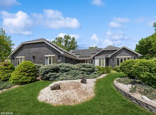 210 E White Oak St, Arlington Heights, IL 60005