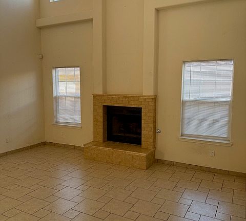 4th image of 4831 McNary Ct NW