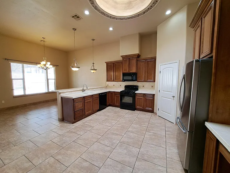 4539 Miramar Arc — Photo 8
