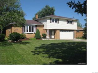 94 Empress Ave, Amherst, NY 14226