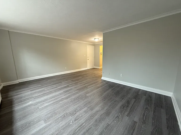 1299 Bayview Ave #B — Photo 3