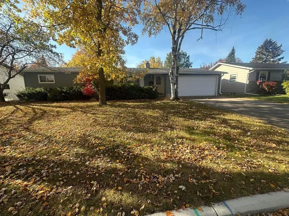 70 N Park St, Clintonville, WI 54929