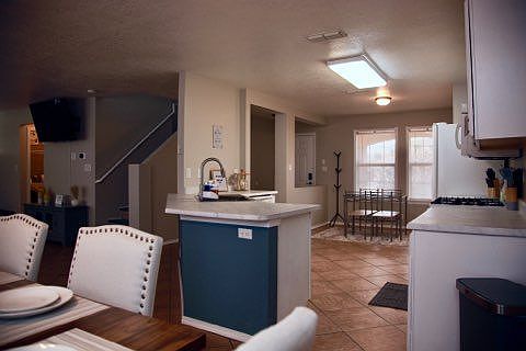 2nd image of 7004 Zinnia Pl NW