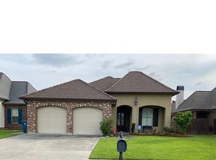 329 Dunvegan Ct, Lafayette, LA 70503