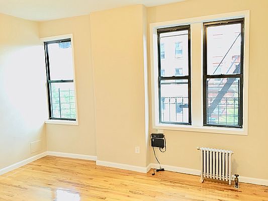 1st image of 121 Jefferson Ave #26