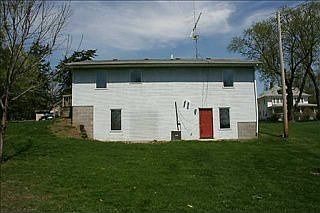 2nd image of 114 W North St