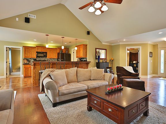 5th image of 11 Sorbie Dr