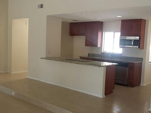 5th image of 1013 Turkey Hollow Cir