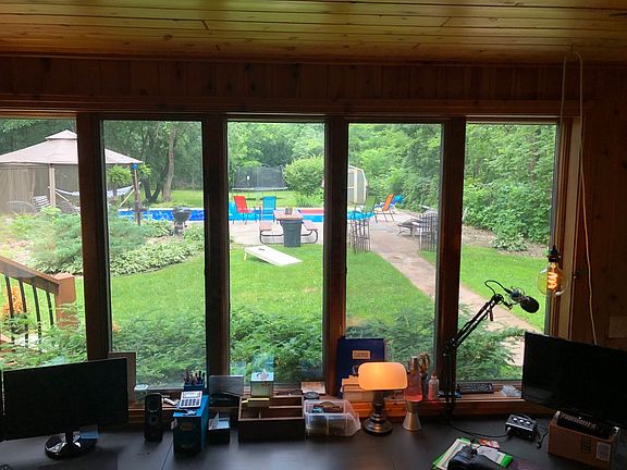3rd image of 1892 Woodland Dr
