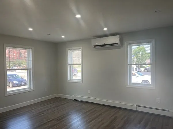129 Pleasant St #2 — Photo 5