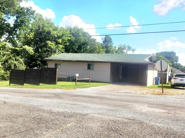 1209 Pine Ave, Johnston City, IL 62951
