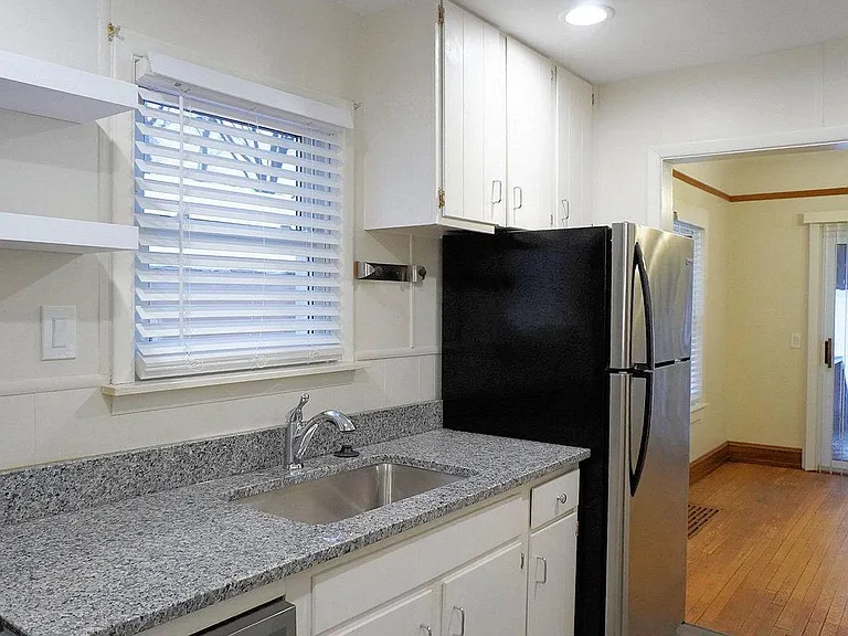 3105 W Auburn Rd — Photo 35